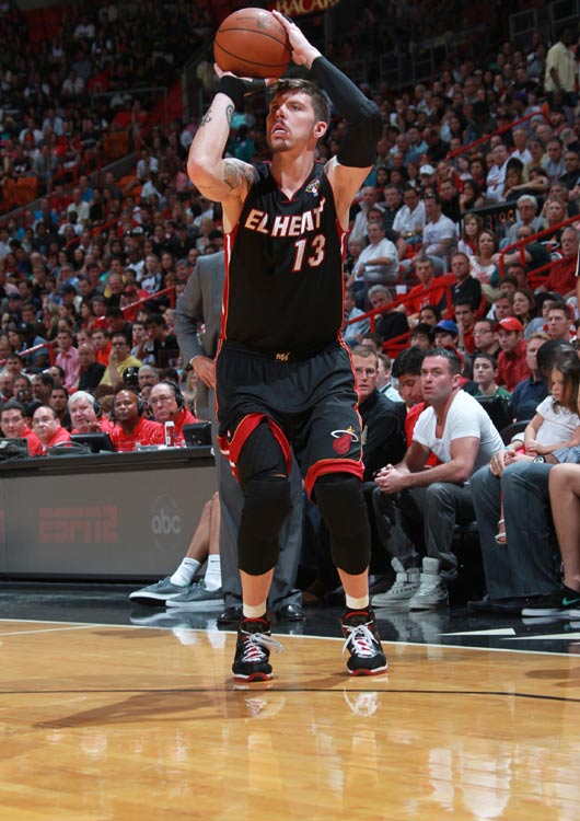 中国足球必 中国足球必