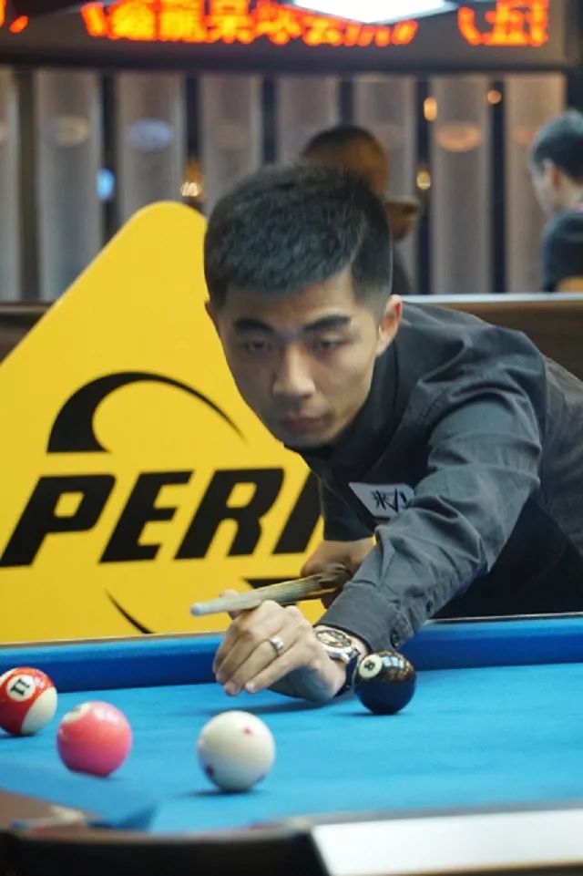 皮球划出完 皮球划出完